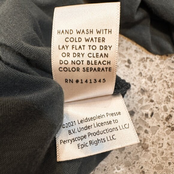 Daydreamer LA AC/DC Cropped Long Sleeve Band Tee Vintage Rock Graphic Size S - Picture 10 of 10